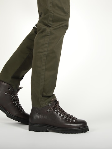 BLACKSTONE Veterboots 'Rock Tarrant EG565' in Bruin