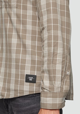 Coupe regular Chemise s.Oliver en beige