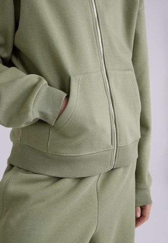 Style Republic Sweat jacket in Green