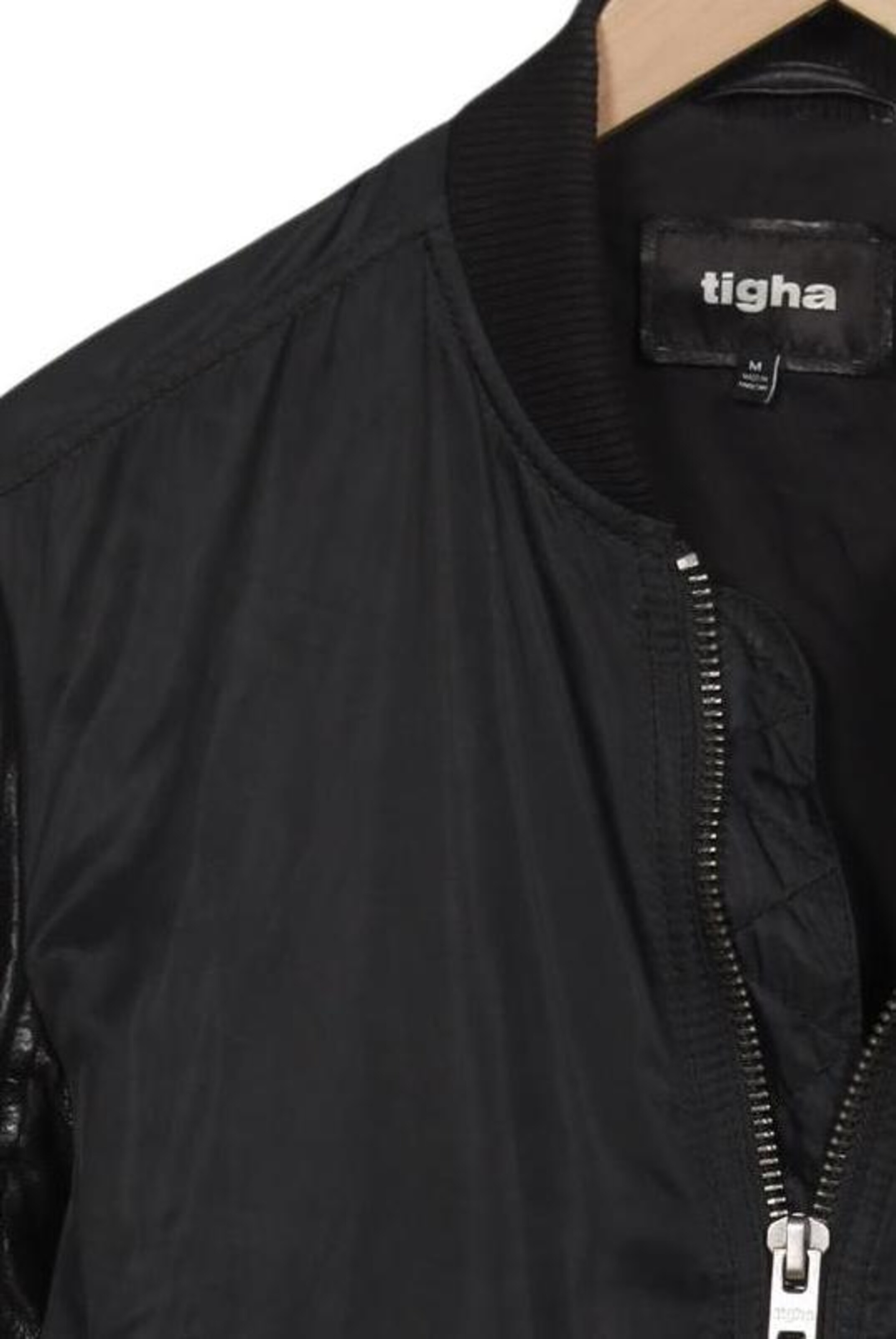 tigha Jacket & Coat in M in Black