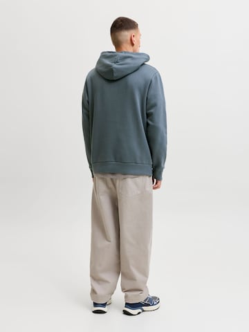 JACK & JONES Sweatshirt in Grey