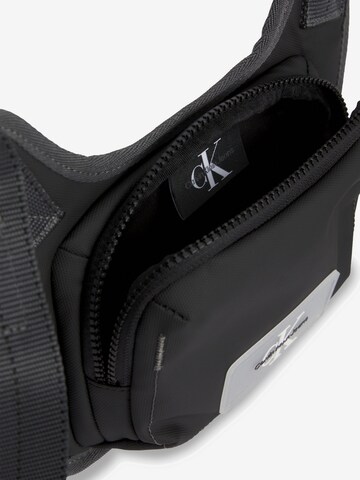 Calvin Klein Jeans Olkalaukku 'PARK CULTURE' värissä musta