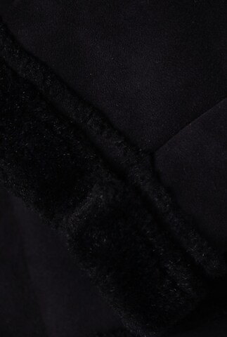 Mauritius Jacket & Coat in XL in Black