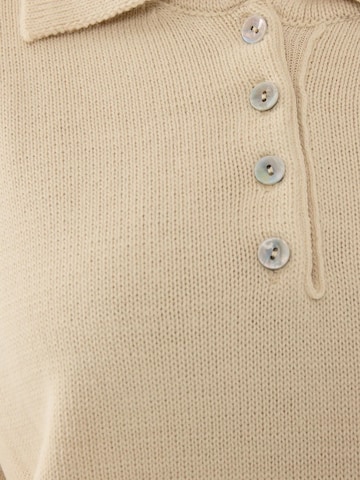 Pullover di Hiccup in beige