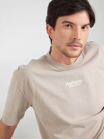 Maglietta di HOLLISTER in beige