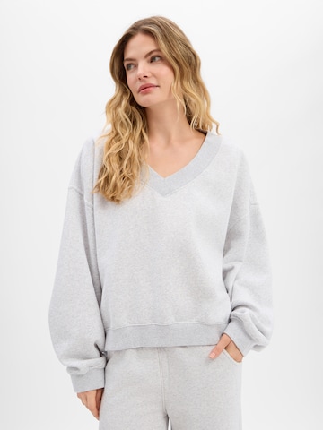 Sweat-shirt 'Baptown' AMERICAN VINTAGE en gris : devant