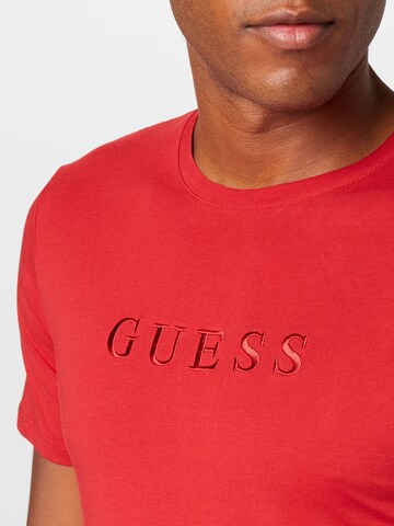 GUESS T-Shirt in Rot