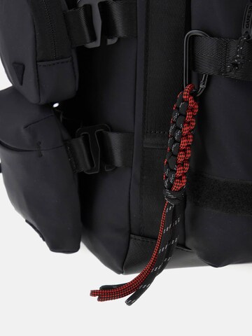 GUESS Rucksack in Schwarz