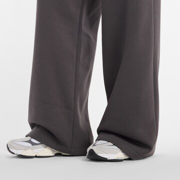 new balance Wide leg Pants in Black