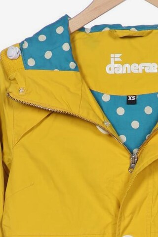 Danefae Jacket & Coat in XS in Yellow