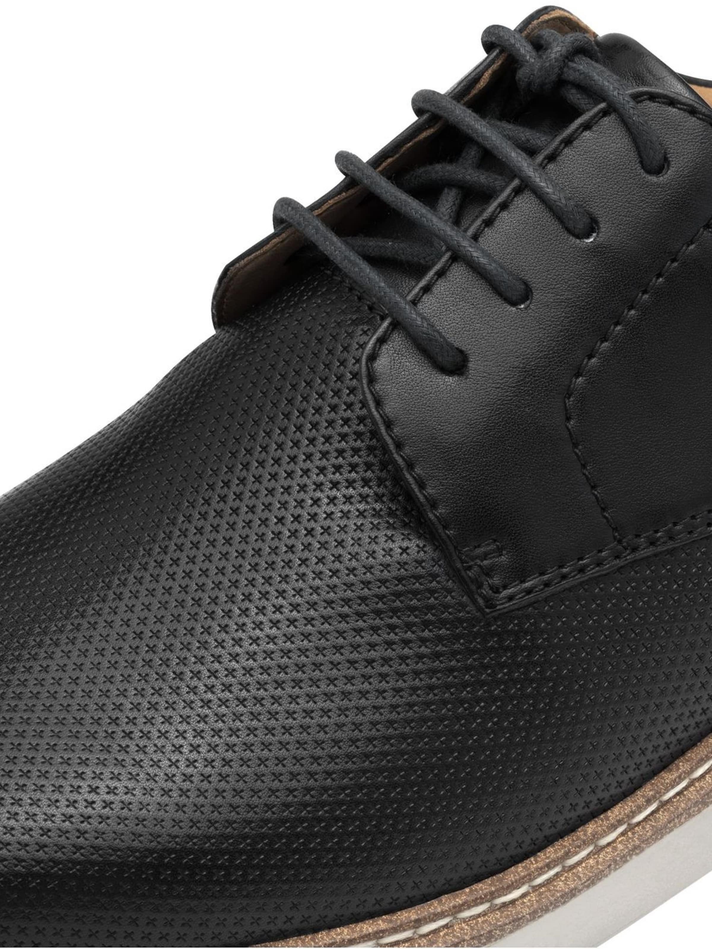 Chaussure à lacets Tamaris en noir