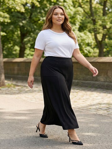 Jupe Stil Diva en noir : devant
