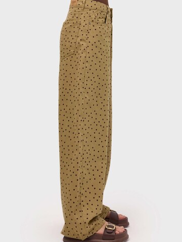 IT'S BASIC Baggy Jeans 'POLKA BAGGY LOW RISE JEANS' in Yellow