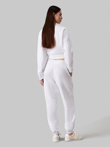 Calvin Klein Jeans Tapered Hose in Weiß