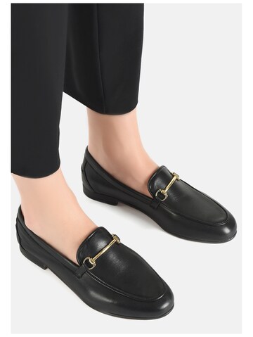 INUOVO Classic Flats in Black: front