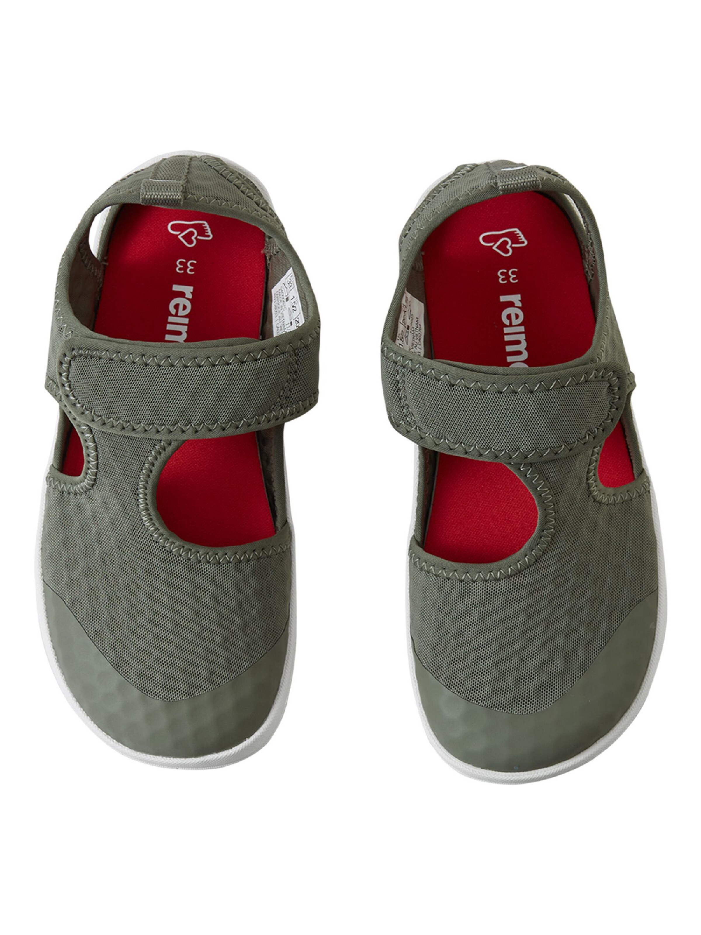 Chaussures ouvertes Reima en vert