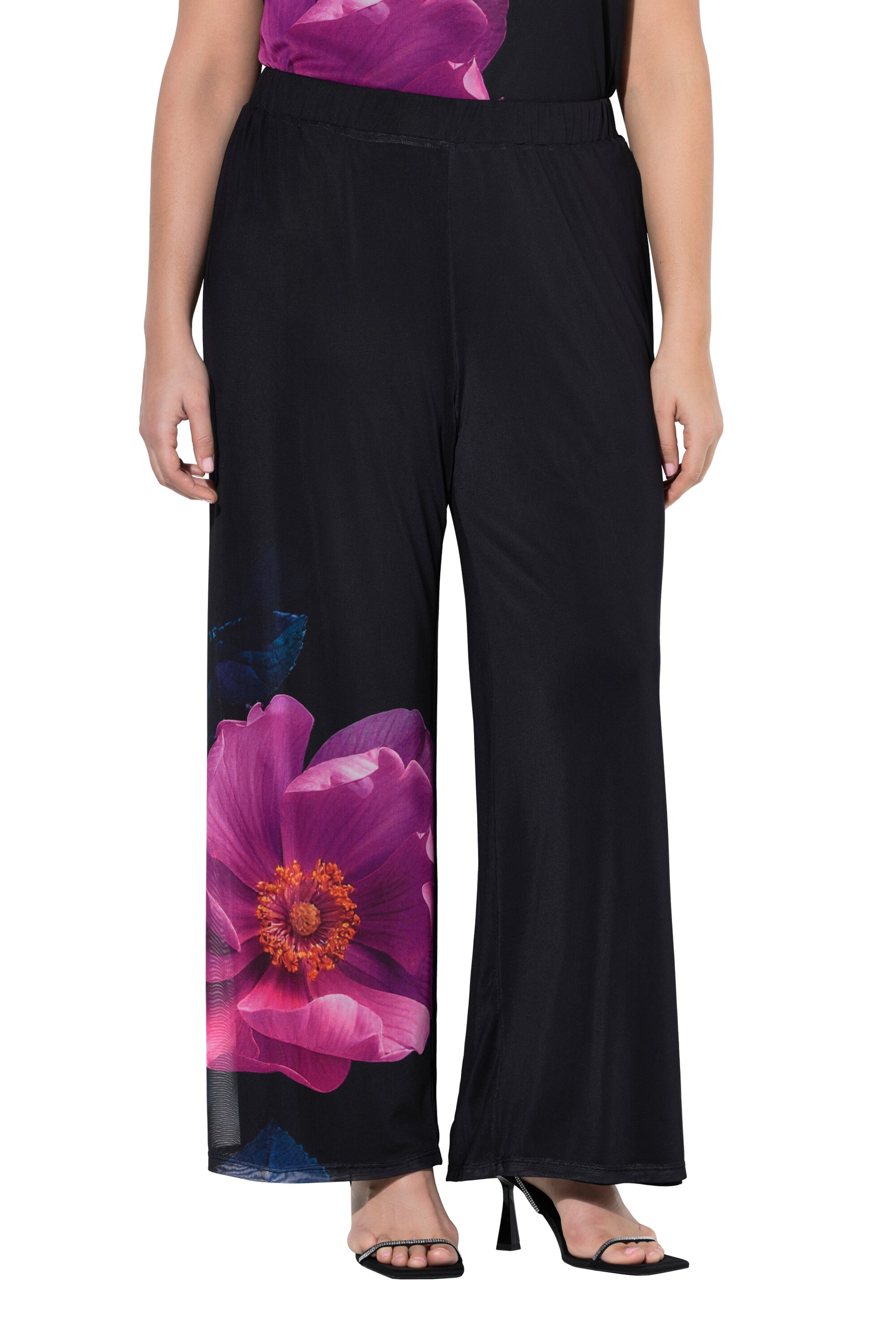 Ulla Popken Wide leg Trousers in Black: front