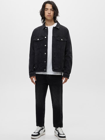 Pull&Bear Regular Jeans in Black: front