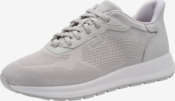 Baskets basses Tamaris en gris : devant