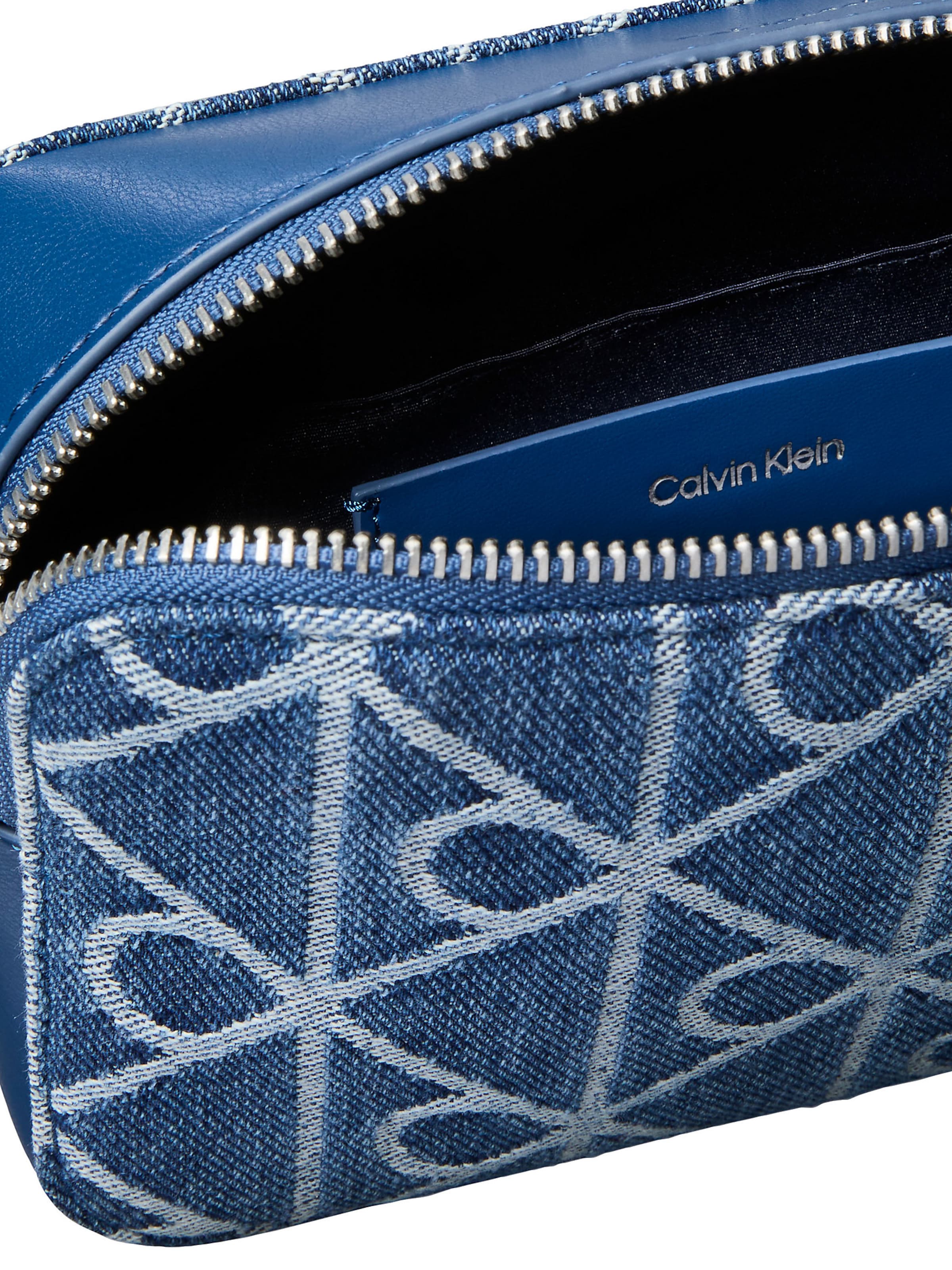 Calvin Klein Umhängetasche in Blau