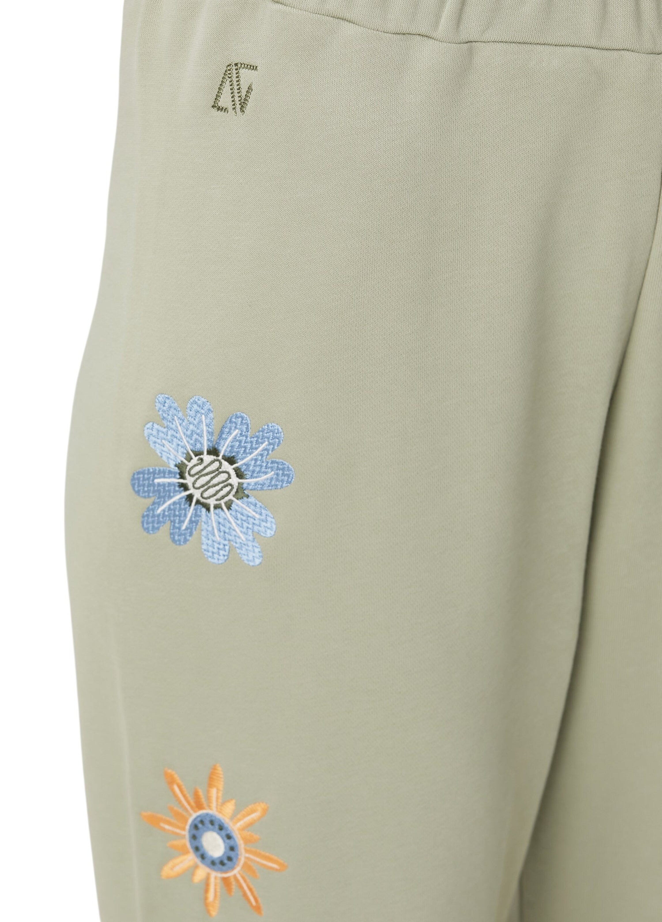 Effilé Pantalon de sport BASSIGUE en vert