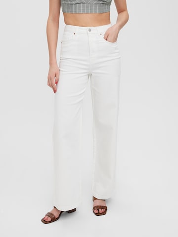 VERO MODA Boot cut Jeans 'Kathy' in White: front