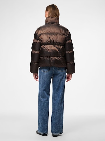PIECES - Chaqueta de invierno 'PCMilla' en marrón