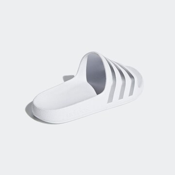 ADIDAS PERFORMANCE - Zapatos para playa y agua 'Adilette Aqua' en blanco