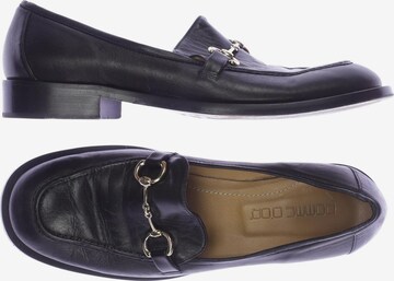Pomme D'or Flats & Loafers in 40 in Black: front