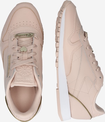 Reebok Sneakers in Beige