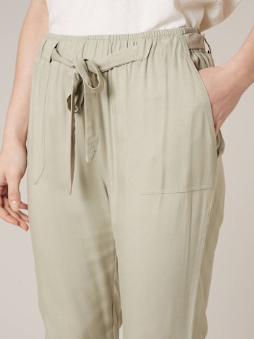 Coupe slim Pantalon Deeluxe en vert