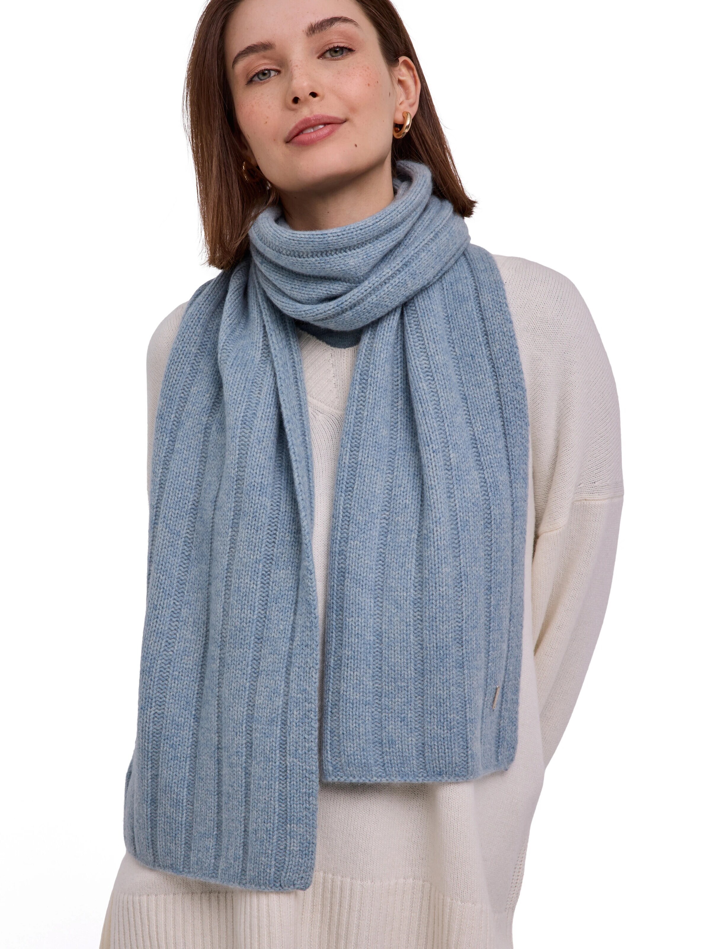 FALKE Scarf 'Pure Cashmere' in Blue: front