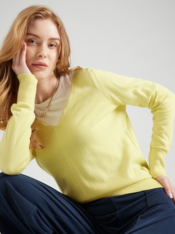 Pull-over ESPRIT en jaune