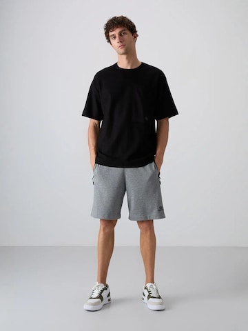 Tommy Life Shirt in Black