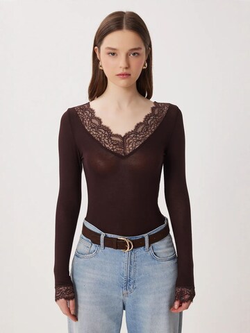 Camicia da donna di Happiness İstanbul in marrone: frontale