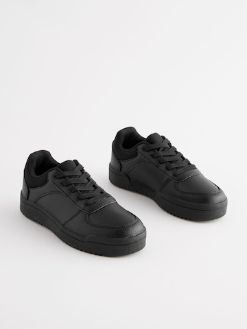 Sneaker di Next in nero