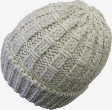 Chaplino Beanie in Beige: front