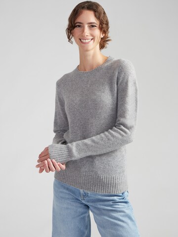 Style Republic Sweater in Grey: front