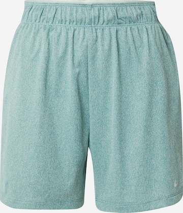 NIKE Sportshorts 'ATTACK' in Grün: Vorderseite