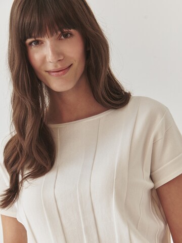 Pull-over 'RITIA' TATUUM en blanc