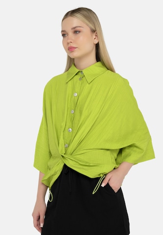 FRESHLIONS Blouse 'Maya' in Groen: voorkant