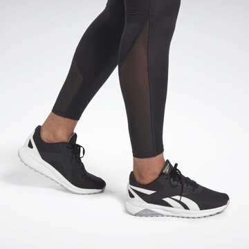 Skinny Pantaloni sport de la Reebok pe negru