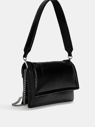 Pull&Bear Válltáskák - fekete