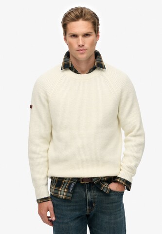Superdry Trui in Beige: voorkant