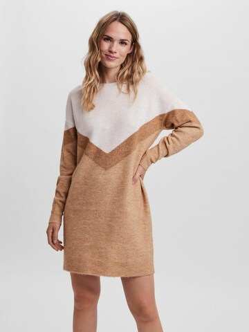 VERO MODA Strikkekjole 'Gingo' i beige