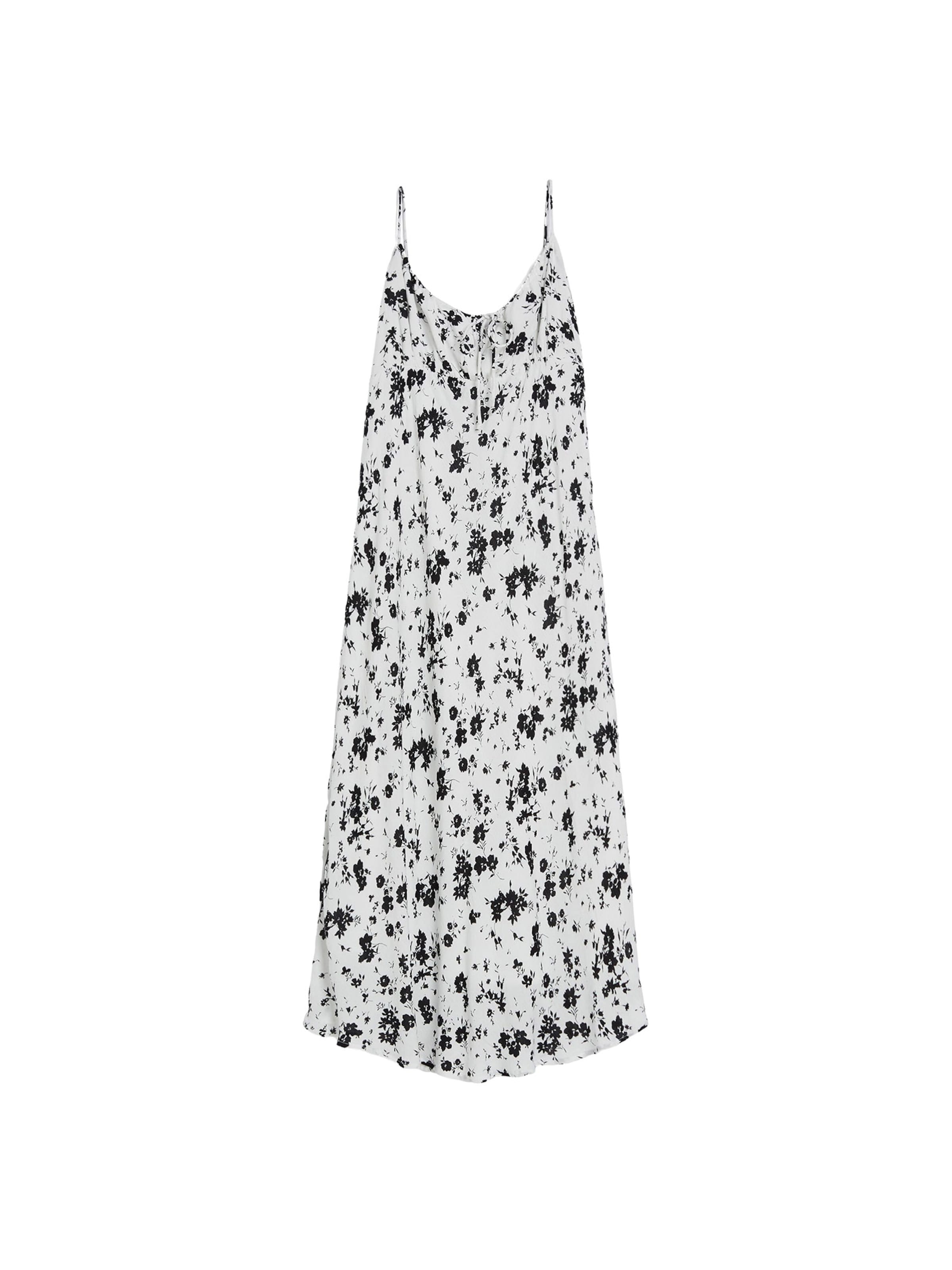 Abito estivo di Bershka in bianco: frontale