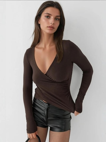 Hiccup Shirt in Bruin: voorkant