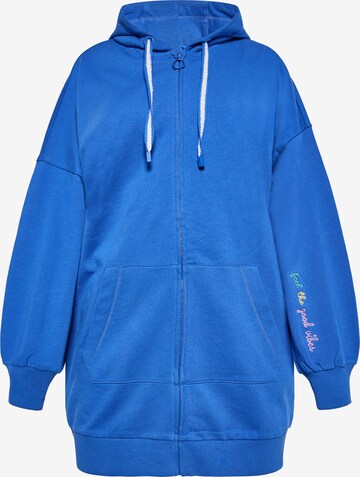 ebeeza Zip-Up Hoodie in Blue: front