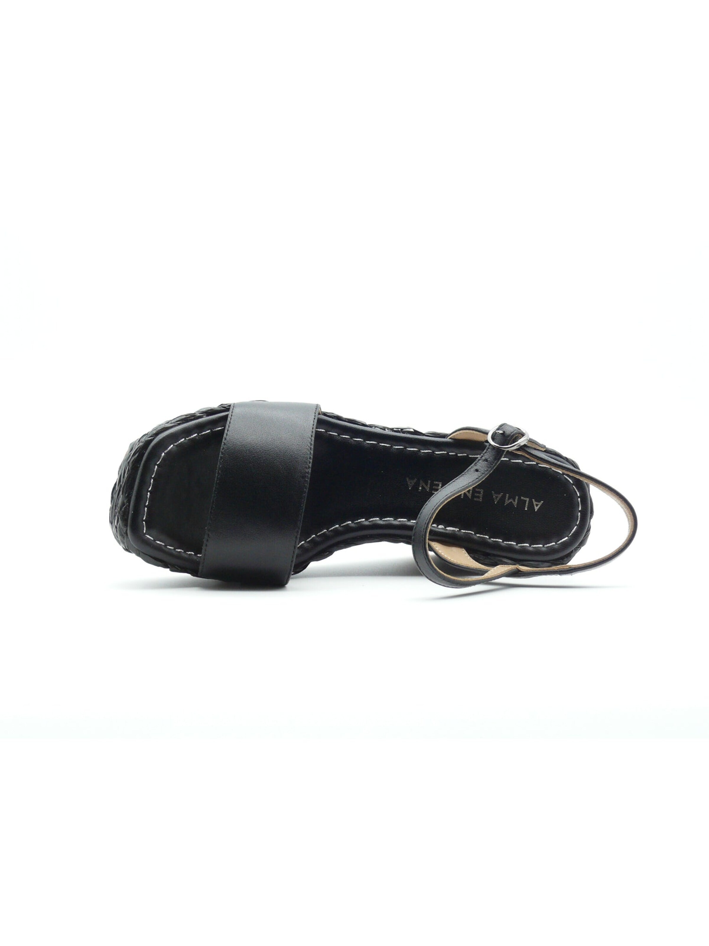 Alma En Pena Strap sandal in Black