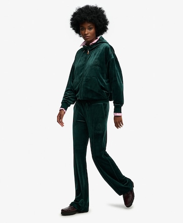 Regular Pantalon 'Country Club' Superdry & Co en vert